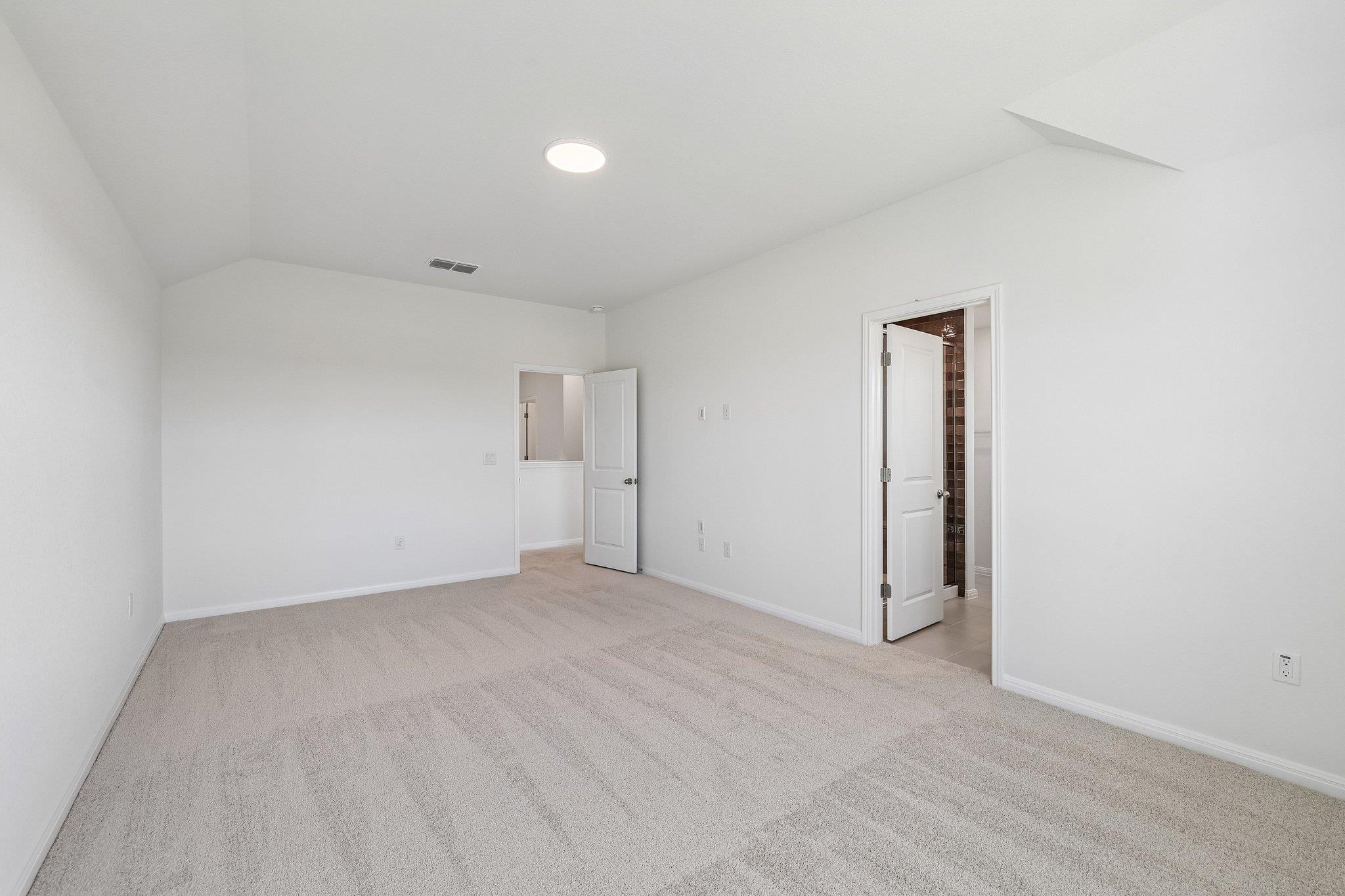 311 Young St Property Photo 13