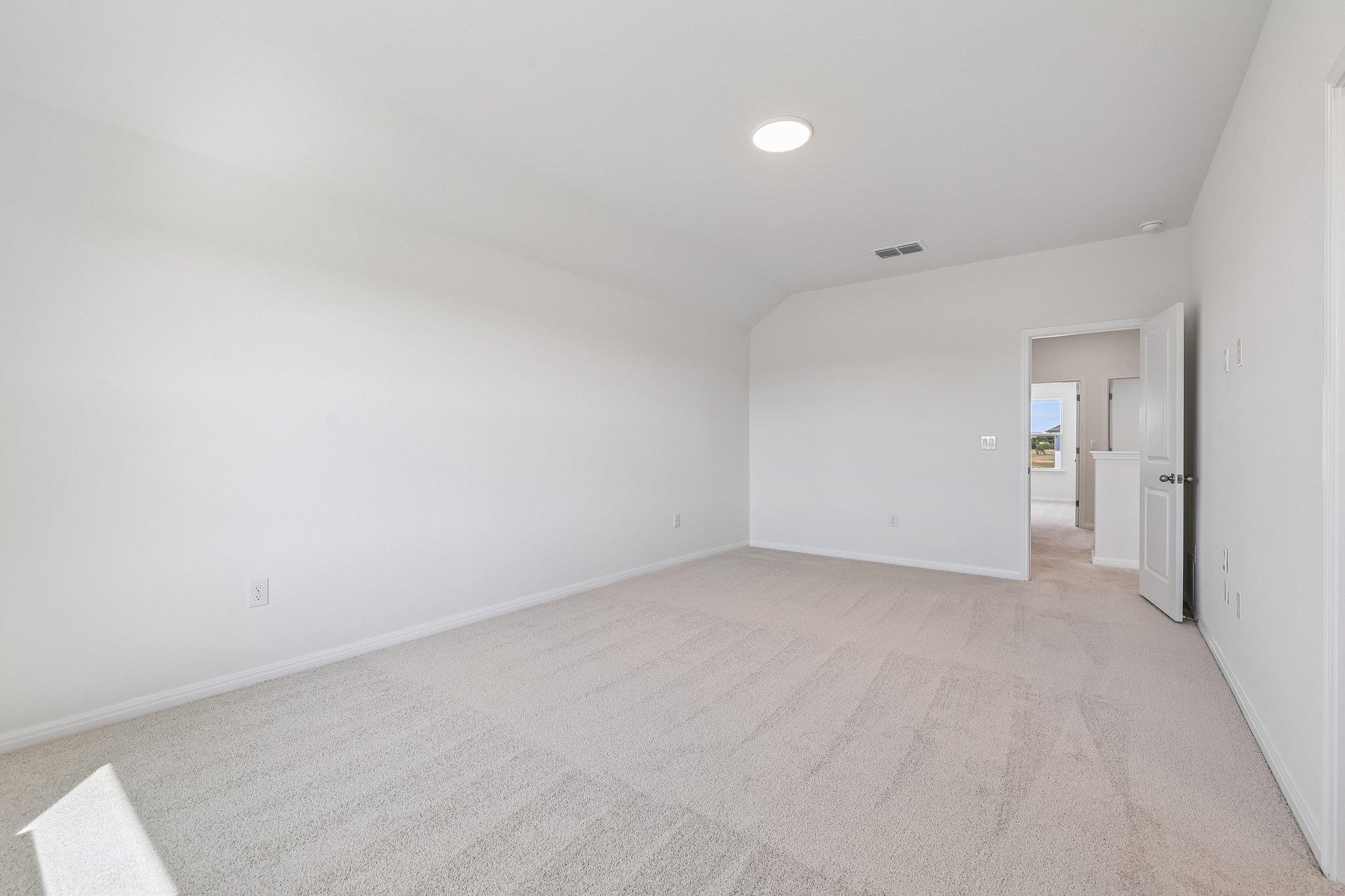 311 Young St Property Photo 14
