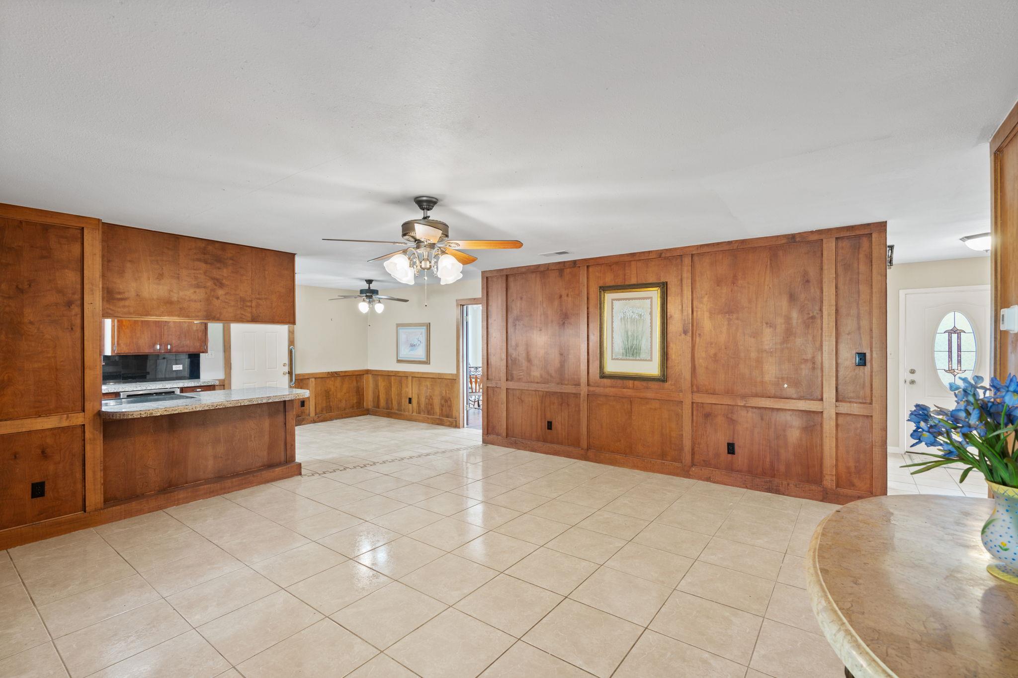 418 Hernandos Loop Property Photo 10