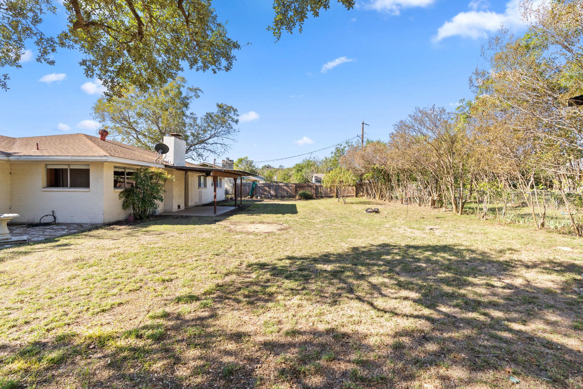418 Hernandos Loop Property Photo 21