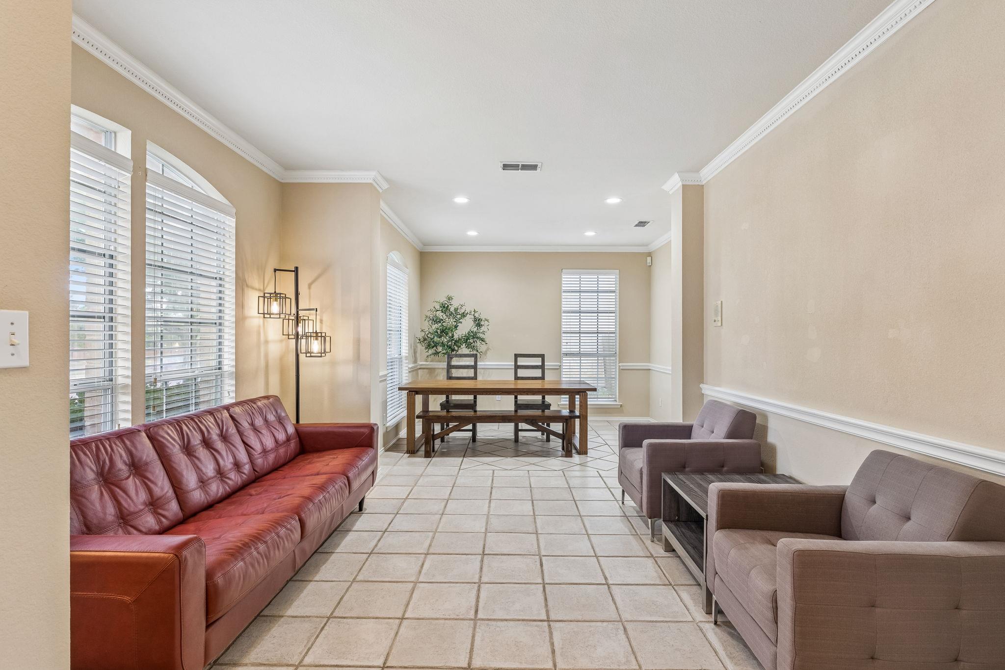 1409 Deer Horn Dr Property Photo 8