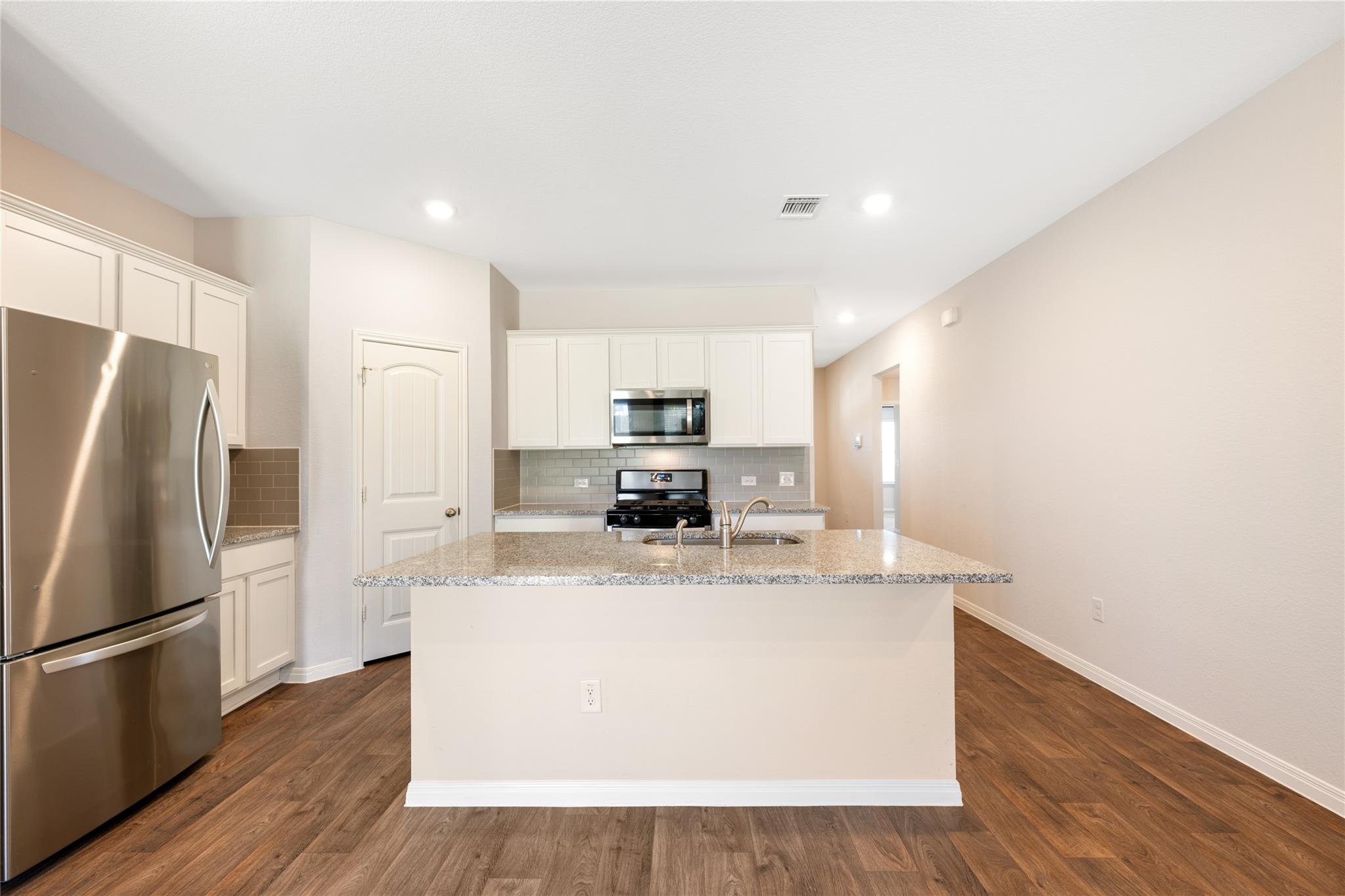 19521 Ann Richards Ave Property Photo 6
