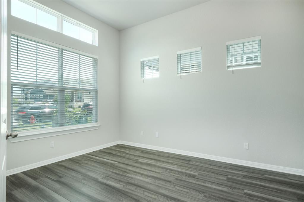 1661 Hazy Hills Loop Property Photo 5