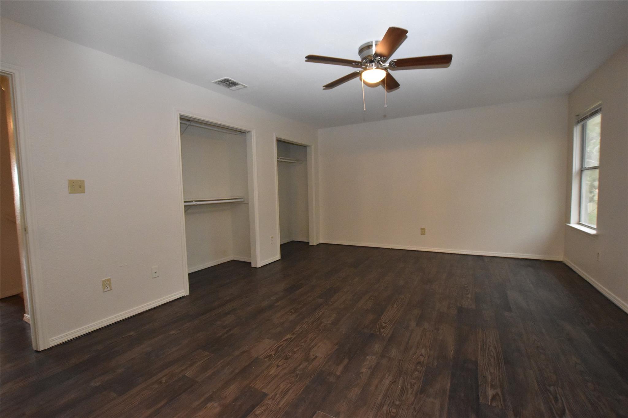 921-923 Sagewood Trl Property Photo 11