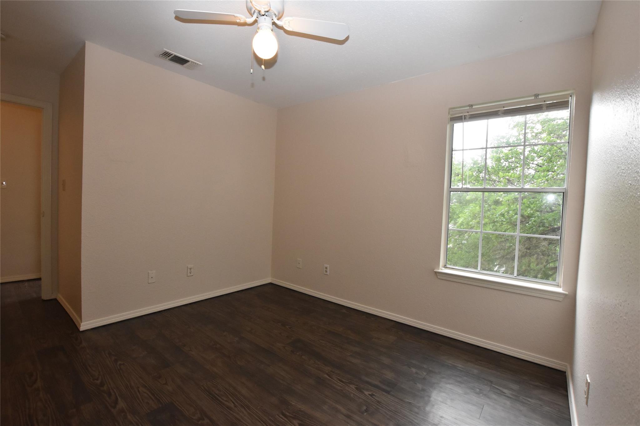 921-923 Sagewood Trl Property Photo 14