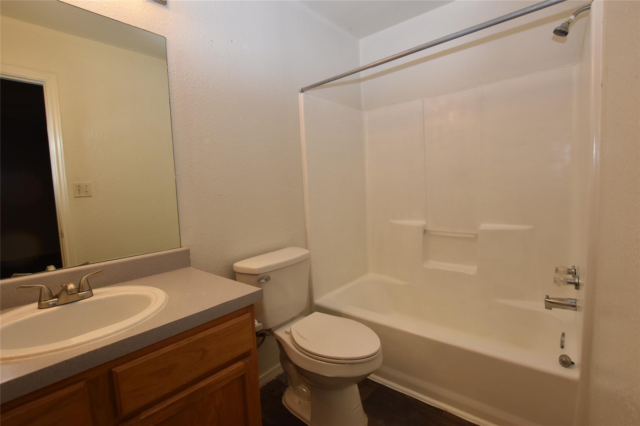 921-923 Sagewood Trl Property Photo 16