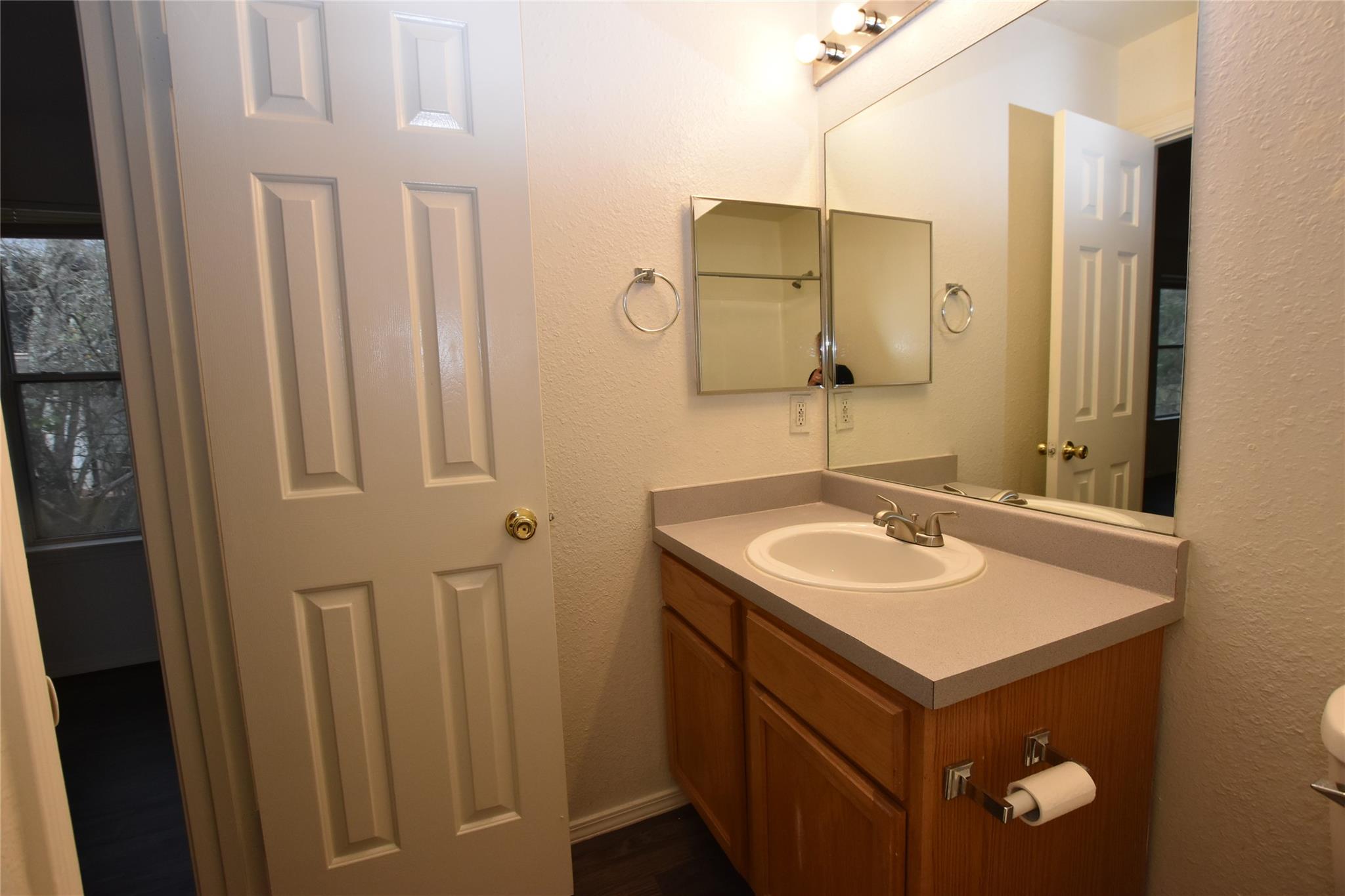 921-923 Sagewood Trl Property Photo 17