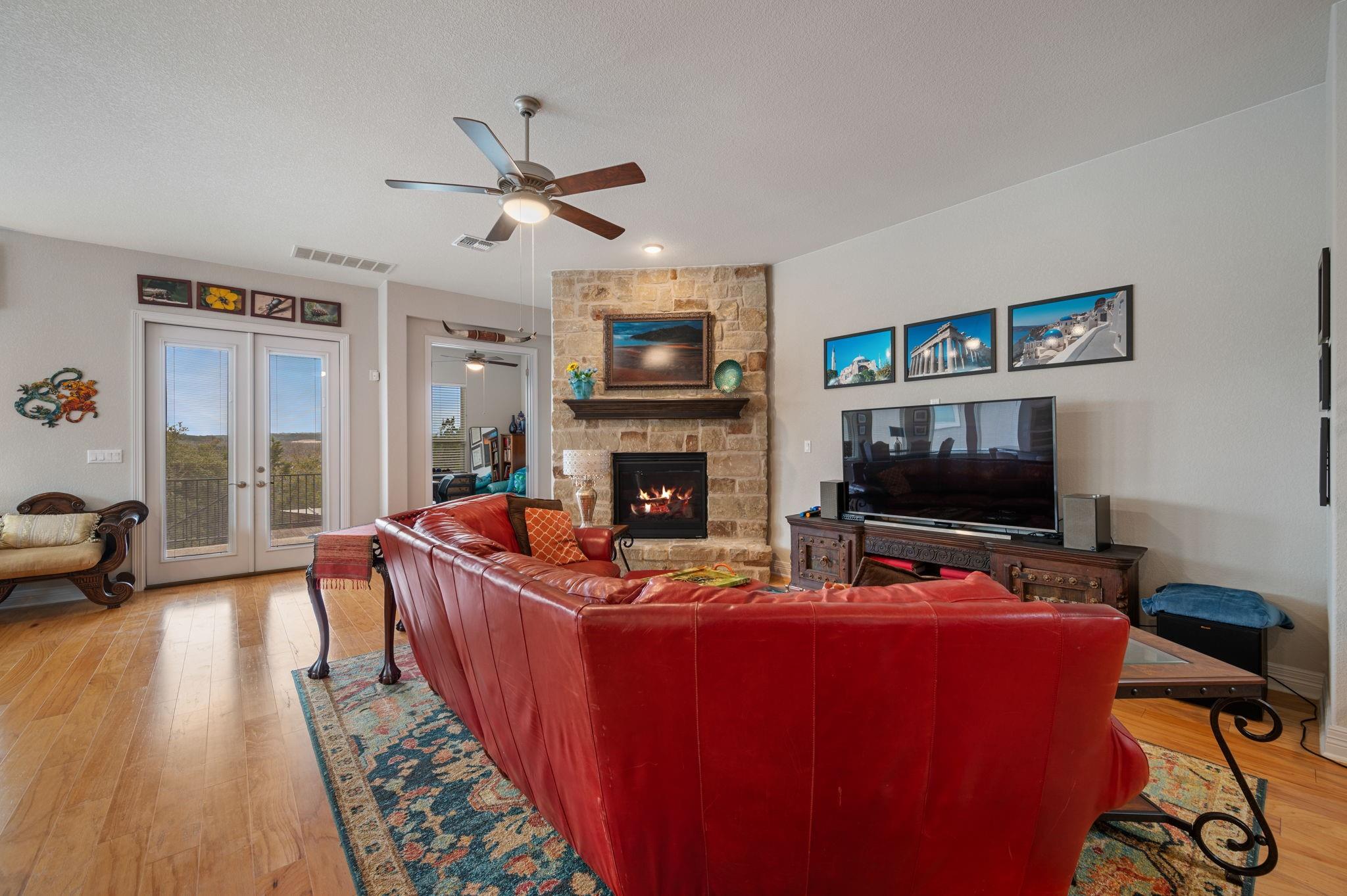 128 Woodway Bnd Property Photo 5