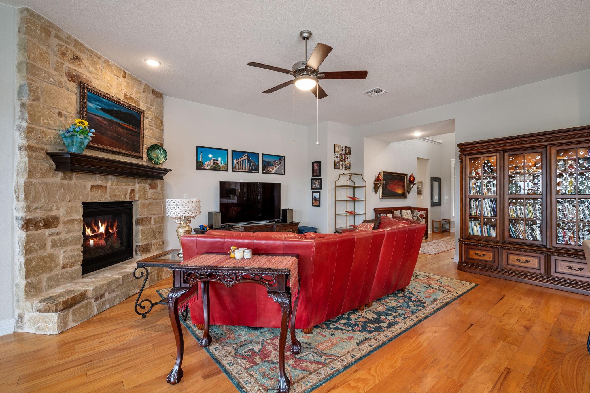 128 Woodway Bnd Property Photo 6