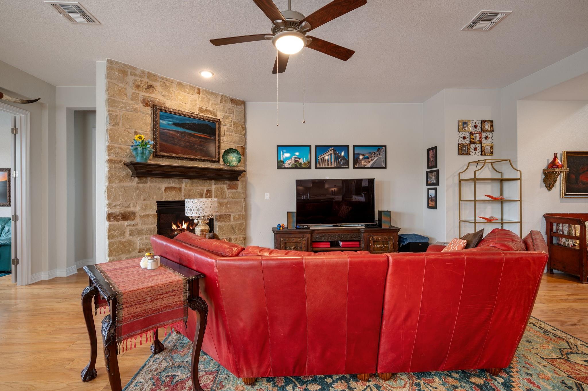 128 Woodway Bnd Property Photo 7