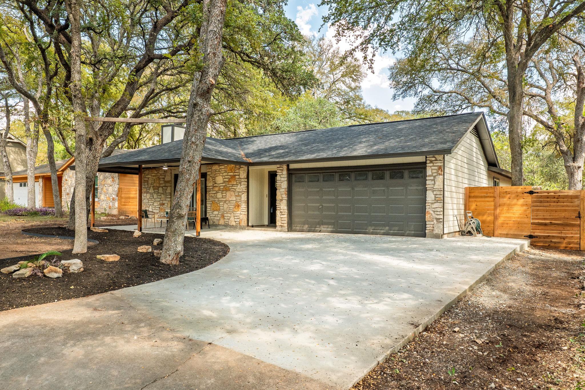 8909 Texas Sun Dr Property Photo 1