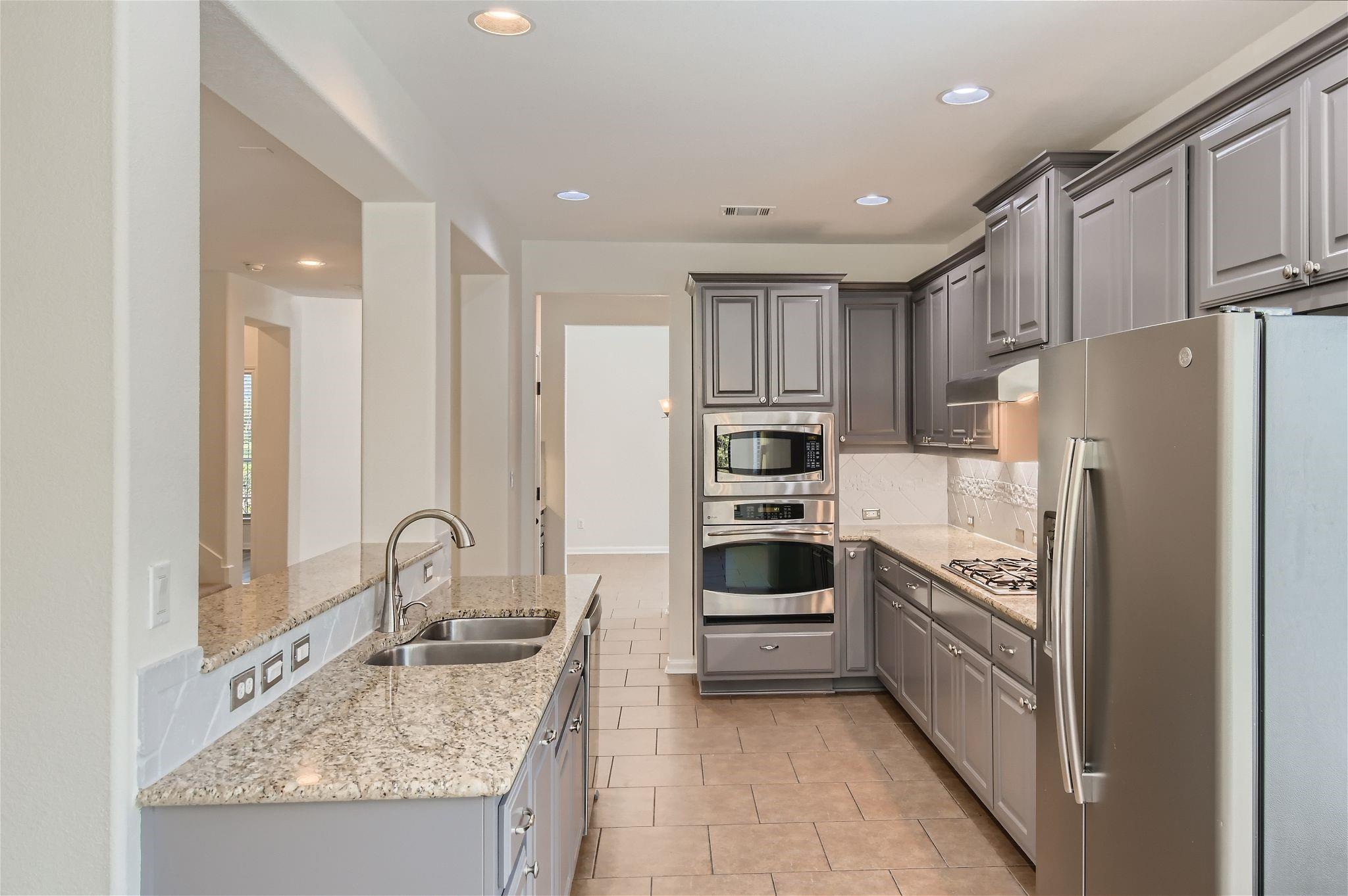 12609 Calistoga Way Property Photo 5
