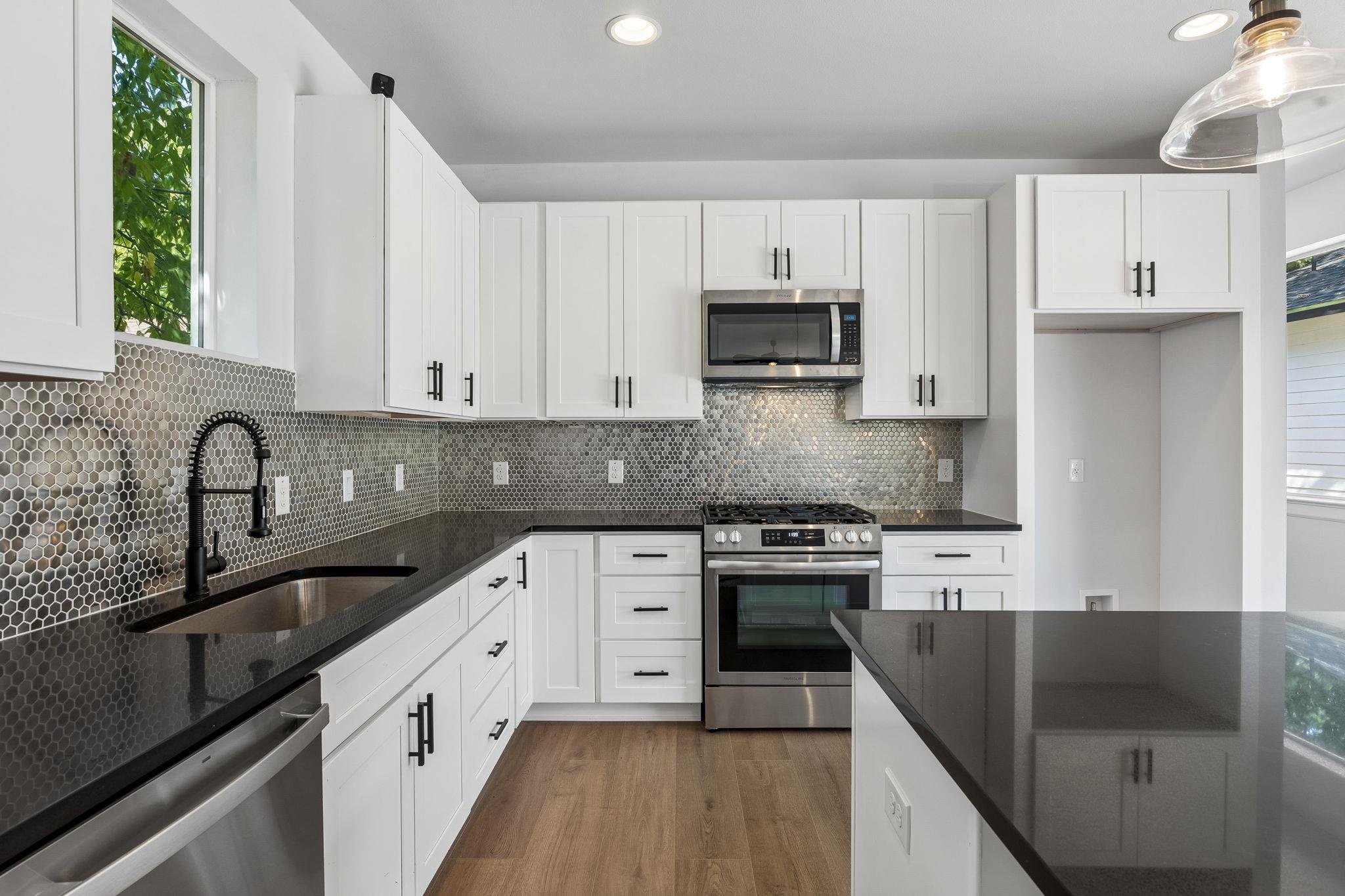 1130 Spur St #a Property Photo 9