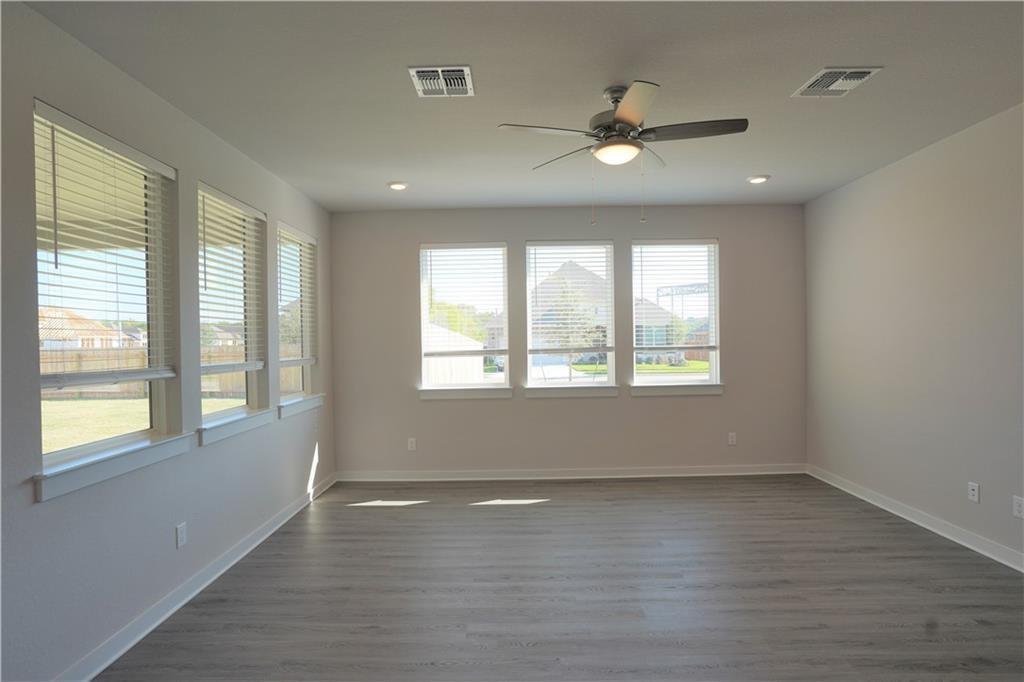 112 Hackberry Branch Dr Property Photo
