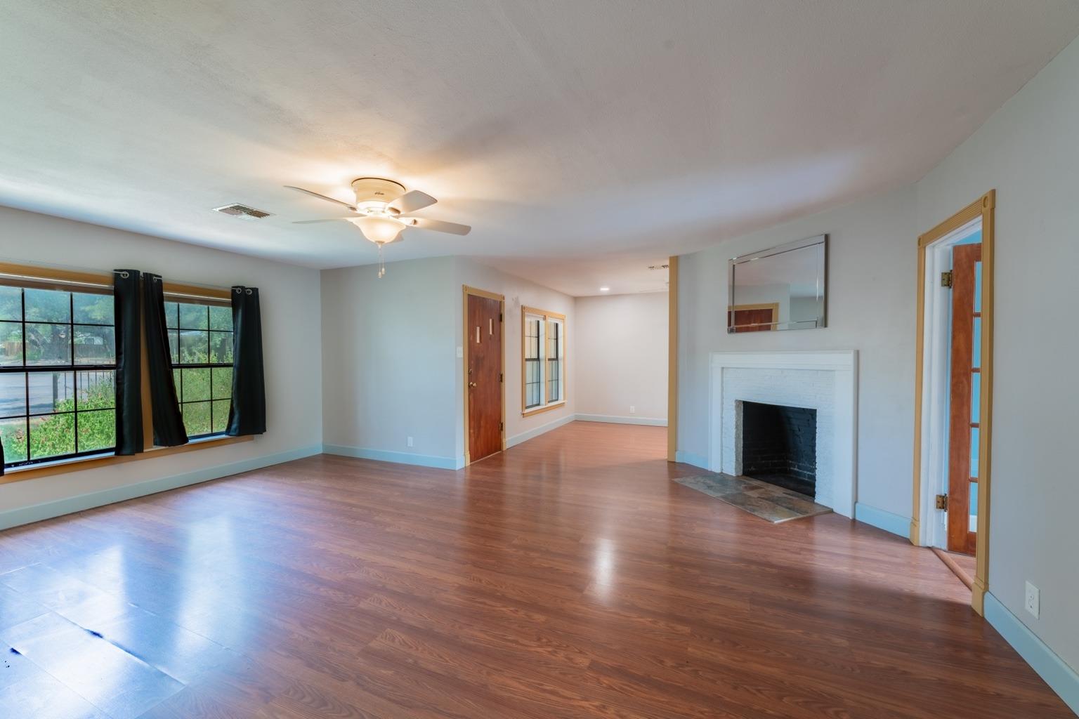 106 N Avenue C None Property Photo 4
