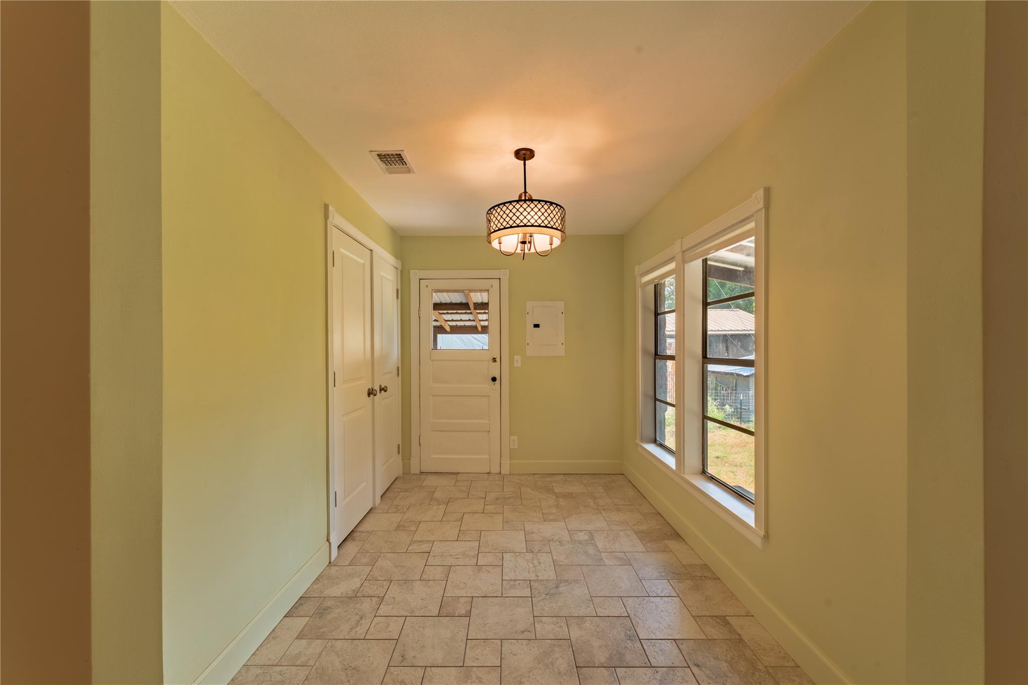 106 N Avenue C None Property Photo 12