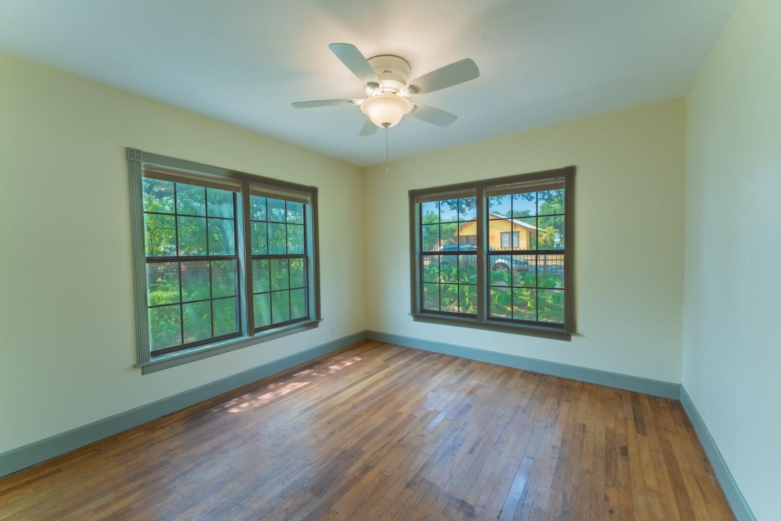 106 N Avenue C None Property Photo 16