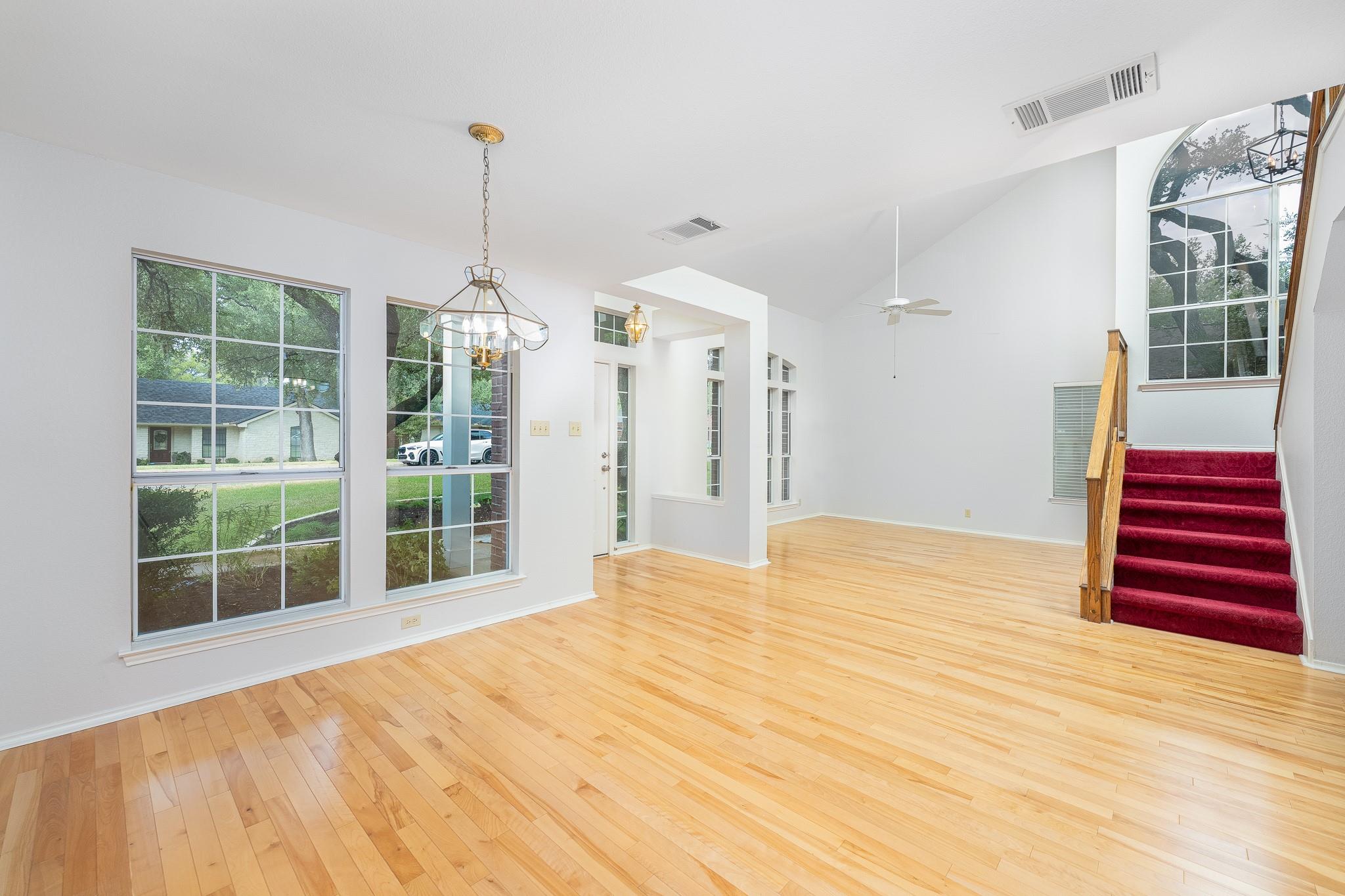 9106 Marybank Dr Property Photo 6