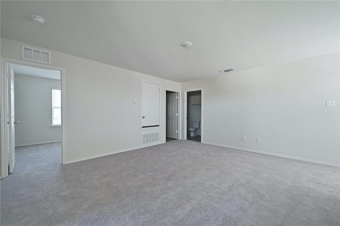 147 Longstraw Dr Property Photo 7