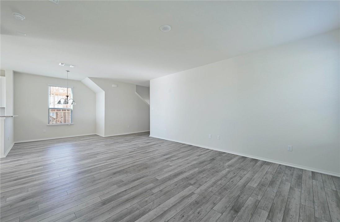 147 Longstraw Dr Property Photo 11