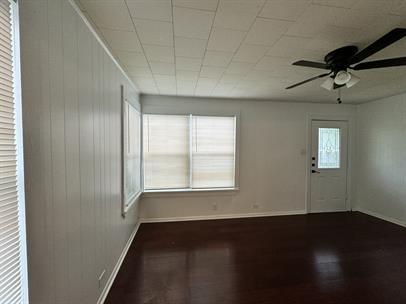 415 N Doak St Property Photo 2