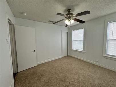 415 N Doak St Property Photo 4