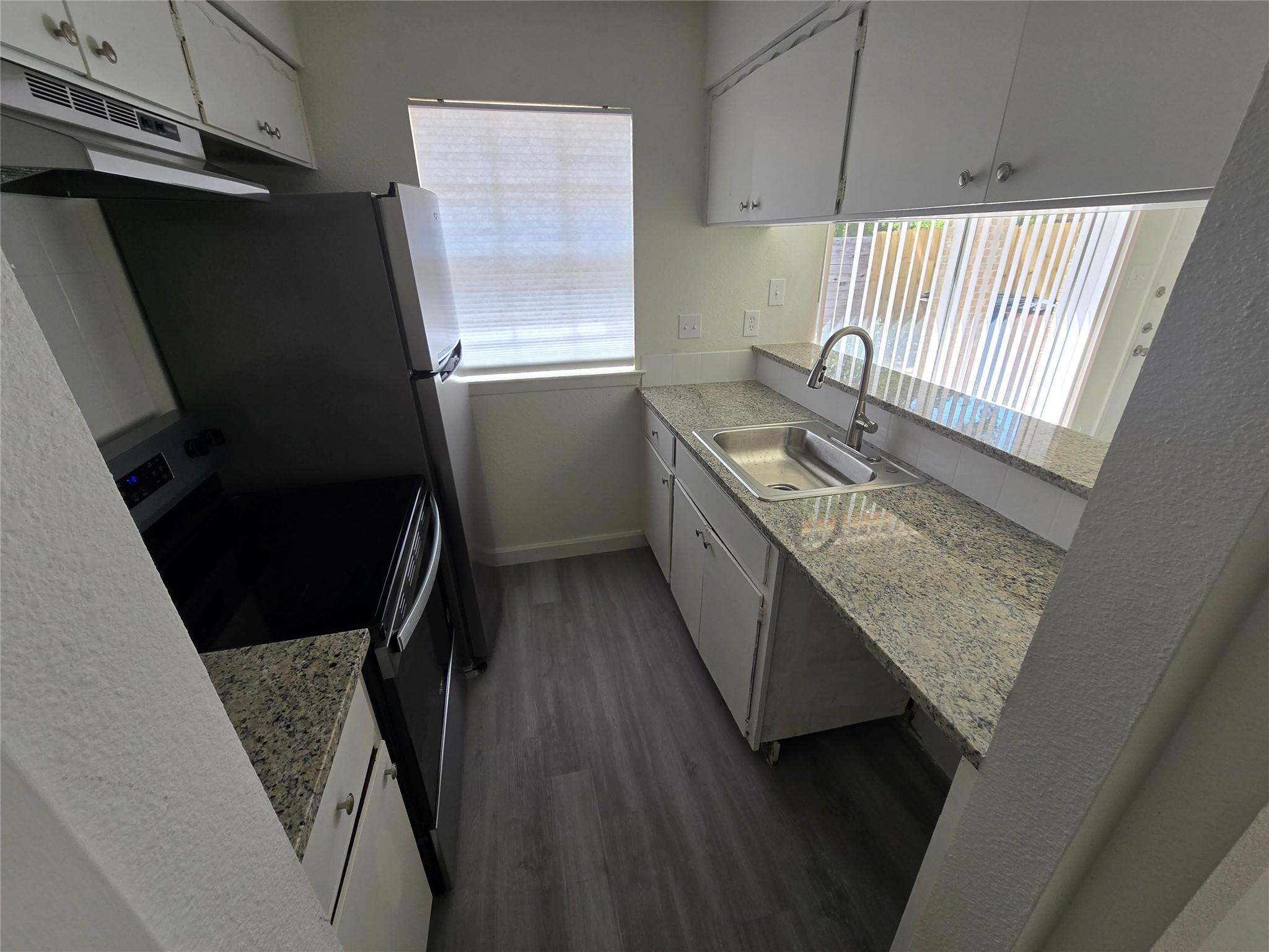 202 Northcrest Cir #d Property Photo 5