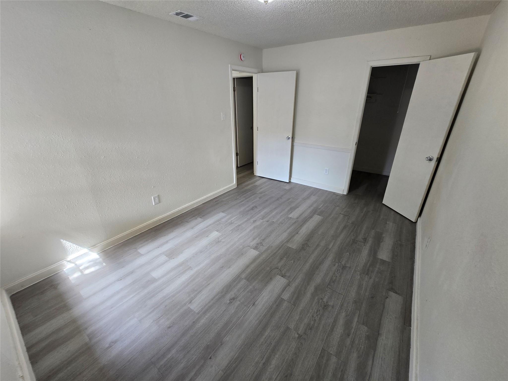 202 Northcrest Cir #d Property Photo 9