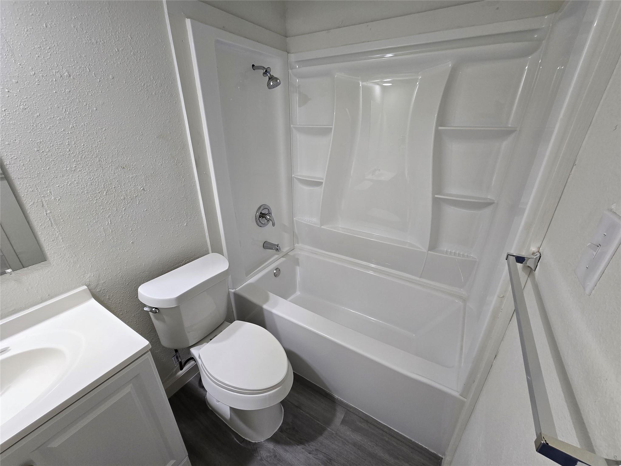 202 Northcrest Cir #d Property Photo 11