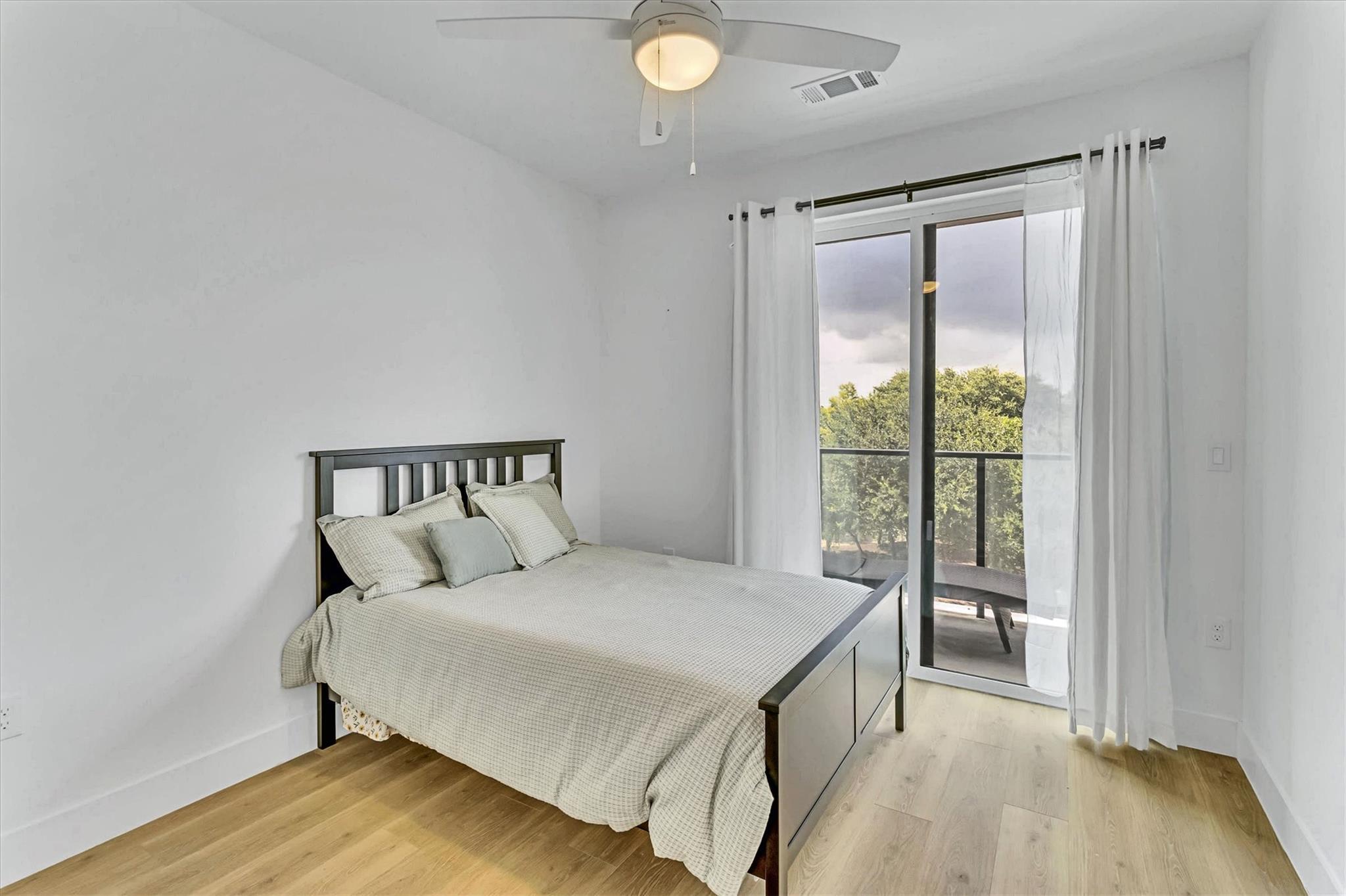 1701 Simond Ave #226 Property Photo 17