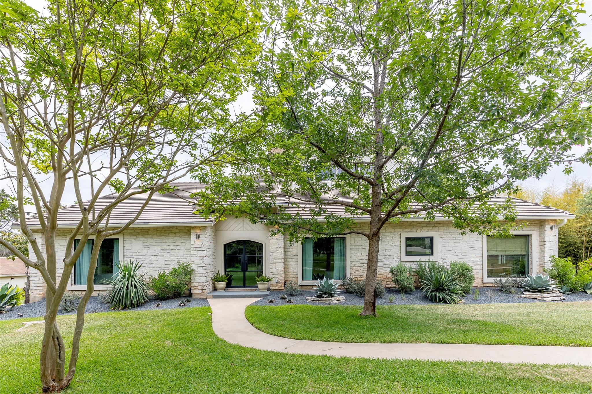 8800 Golden Rain Cv Property Photo 1