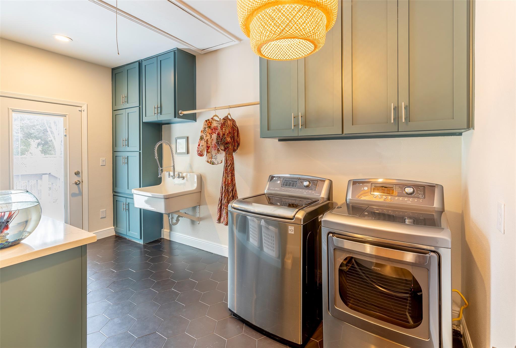 8800 Golden Rain Cv Property Photo 11
