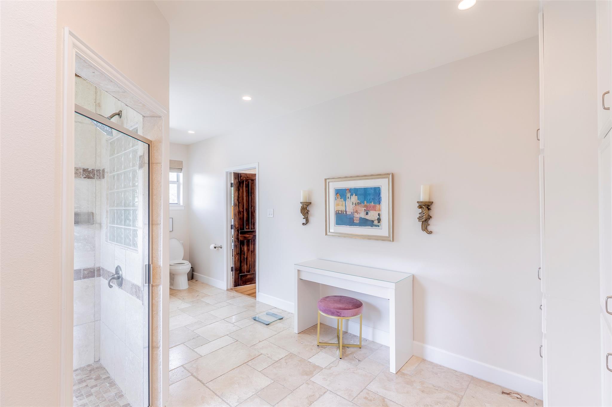 8800 Golden Rain Cv Property Photo 22