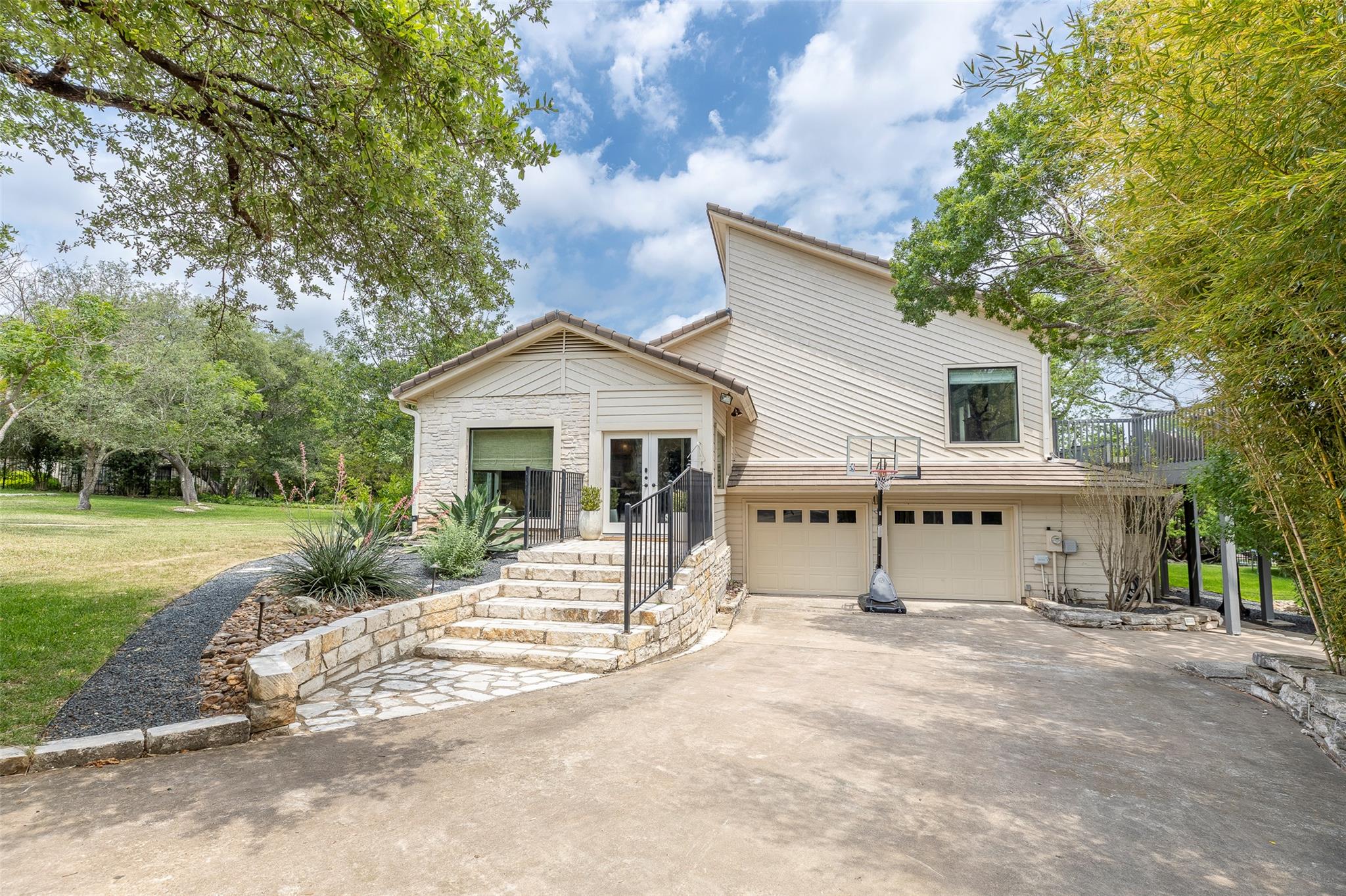 8800 Golden Rain Cv Property Photo 33