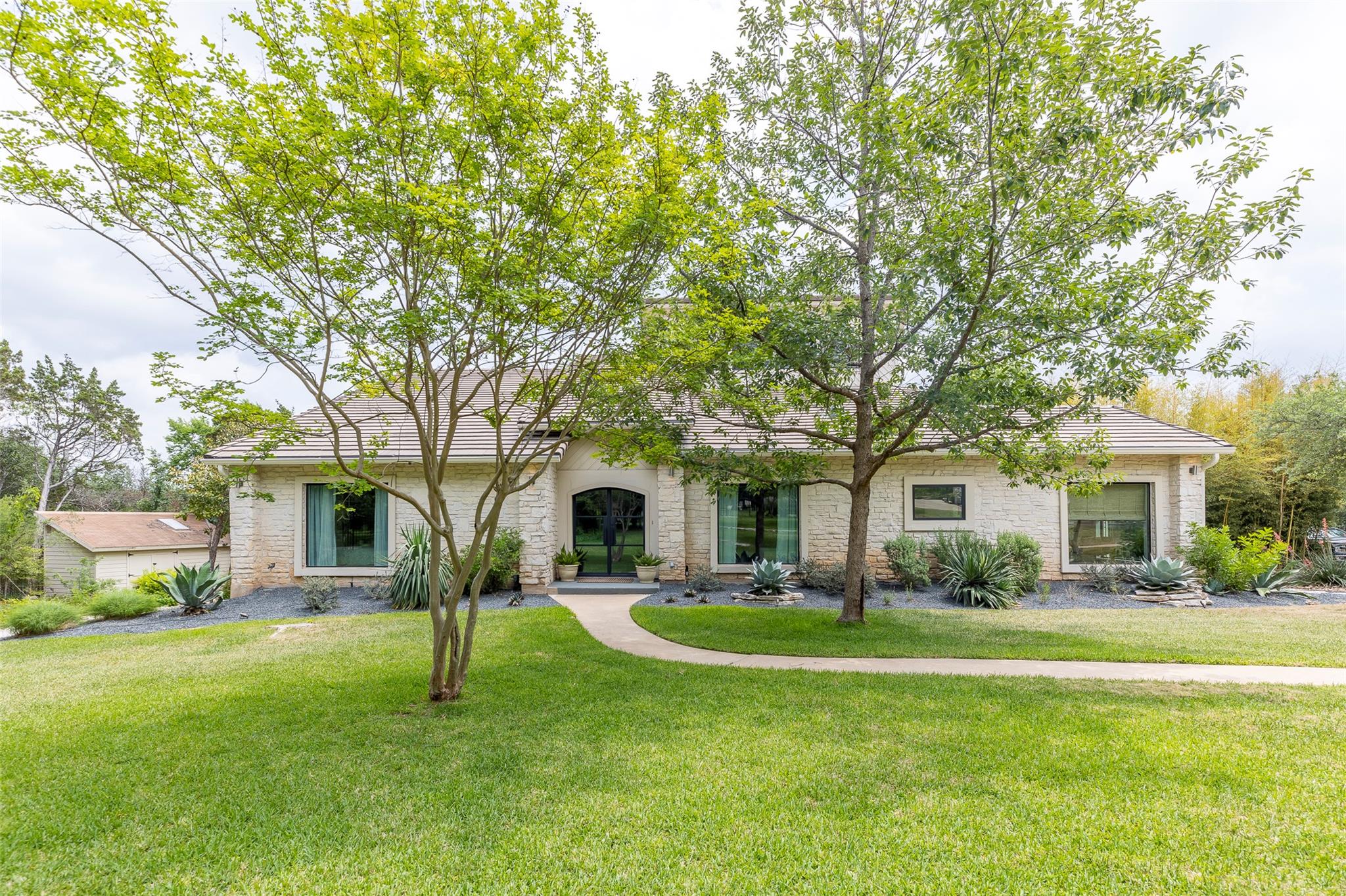 8800 Golden Rain Cv Property Photo 39