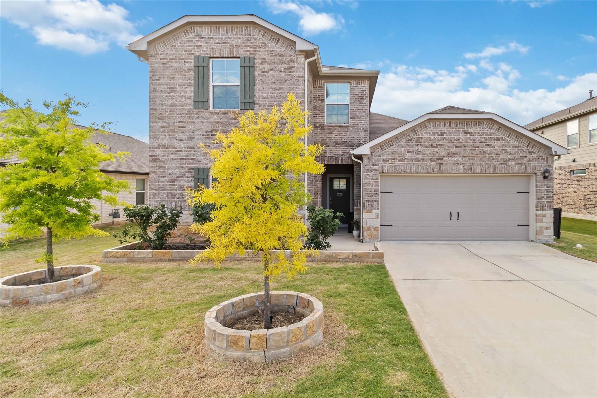 118 Ballyneal Ln Property Photo 1