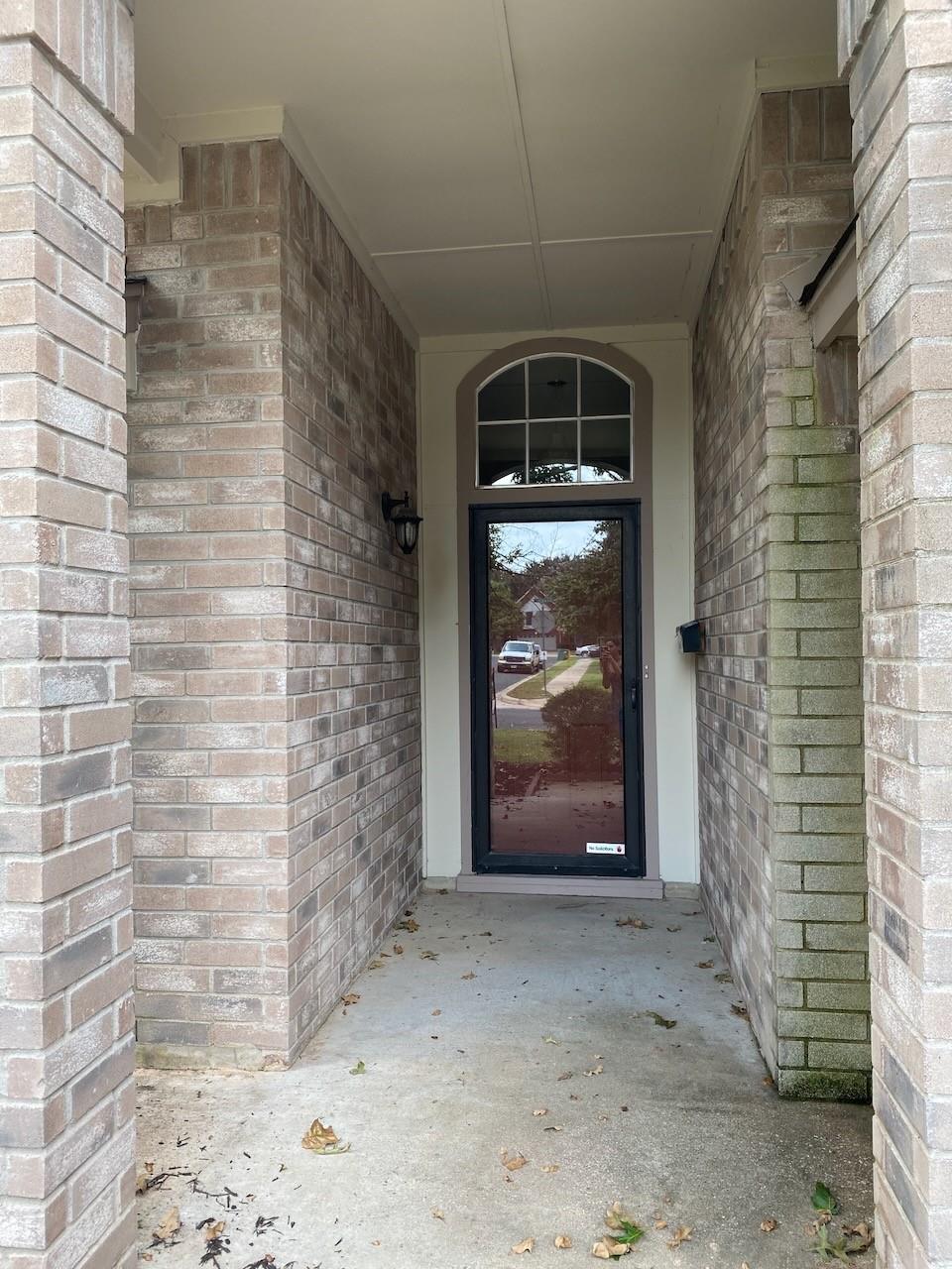 1811 Lobelia Dr Property Photo 2