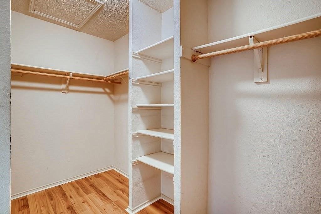 1811 Lobelia Dr Property Photo 12