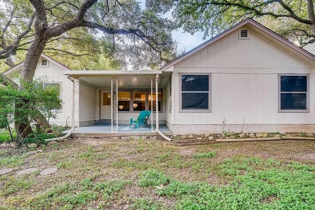 1811 Lobelia Dr Property Photo 22