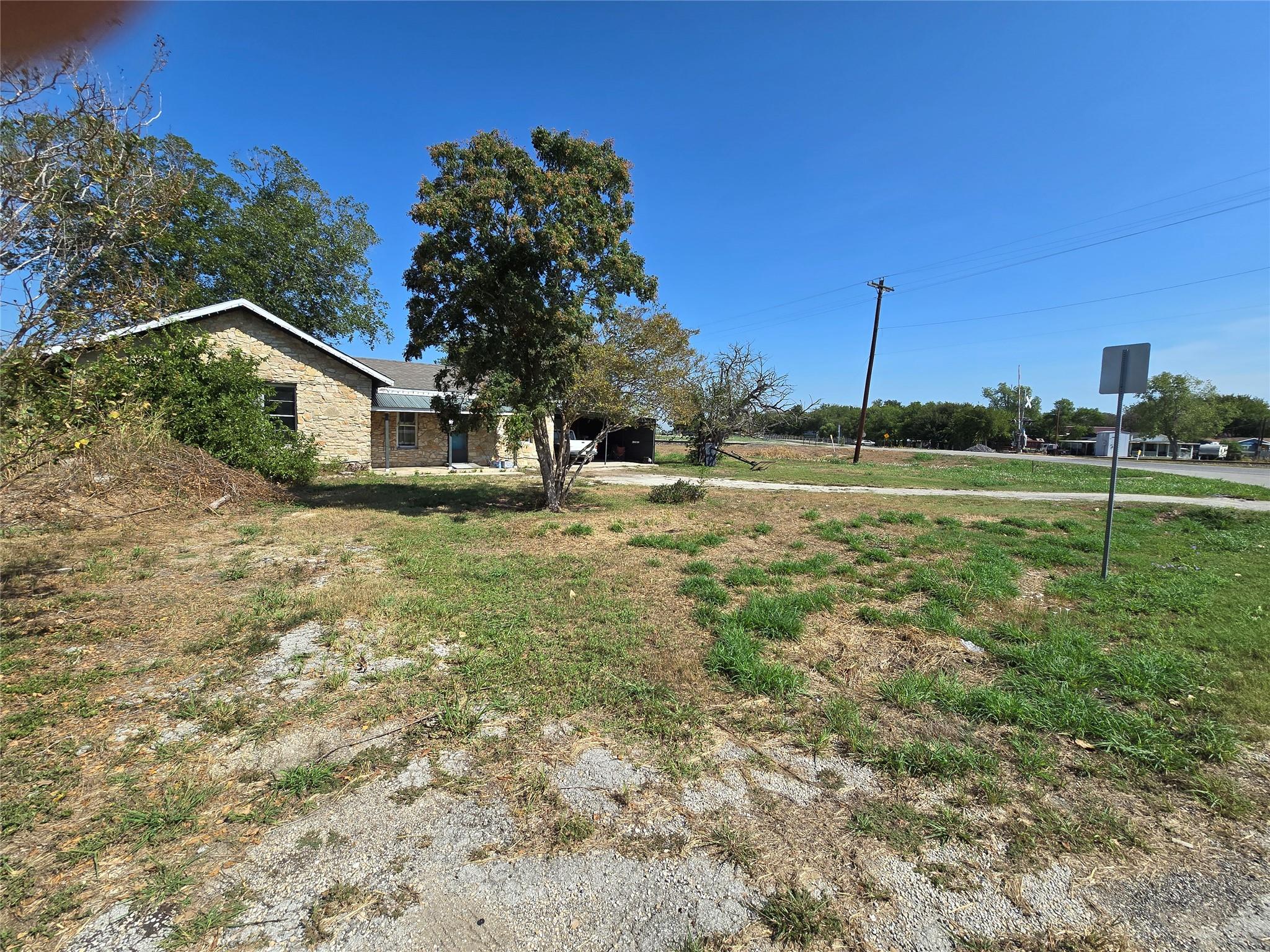 16 Church St Property Photo 4
