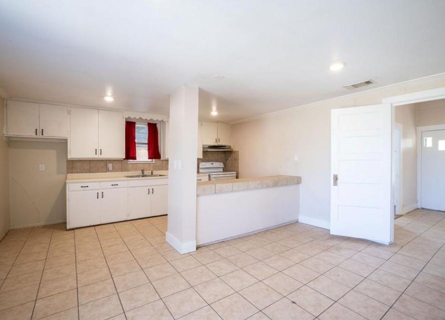 16 Church St Property Photo 11