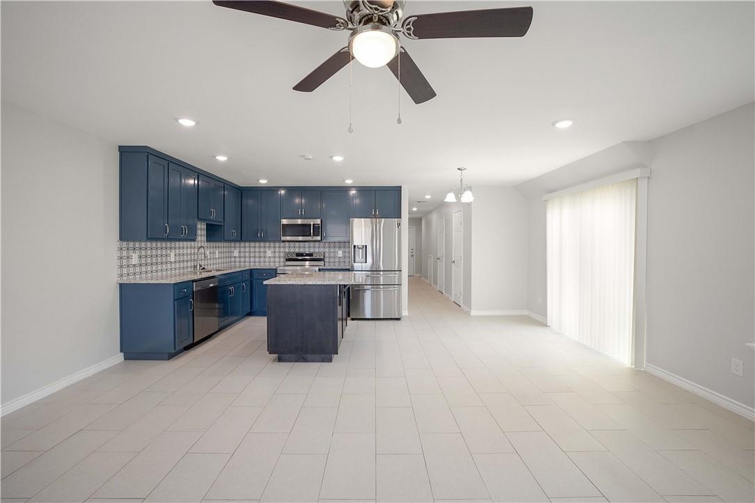 214 Lizzie St #b Property Photo 6