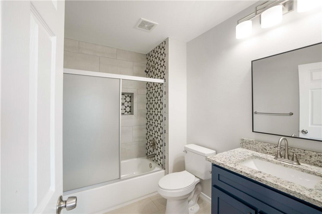 214 Lizzie St #b Property Photo 16