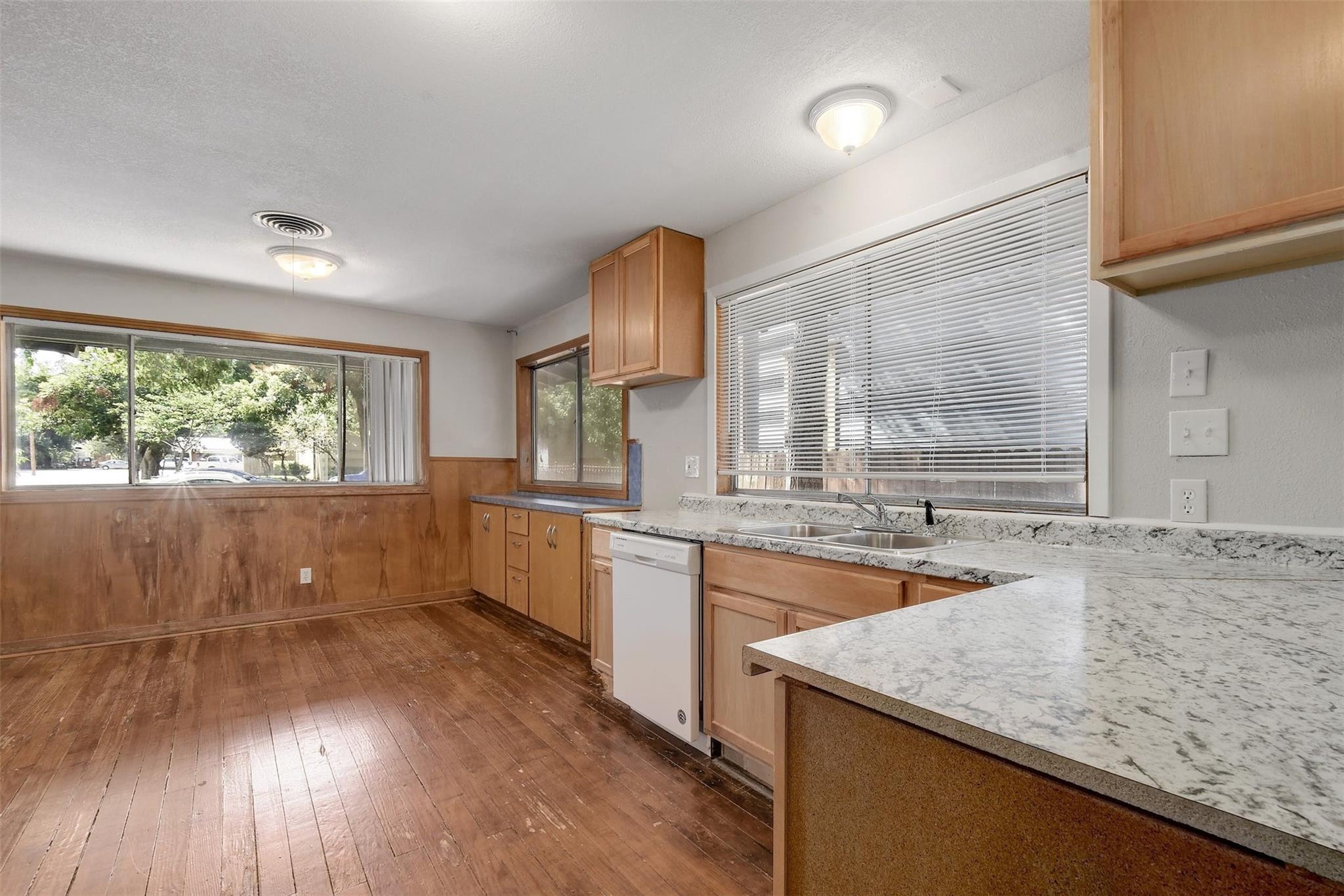 4306 Avenue B None Property Photo 9