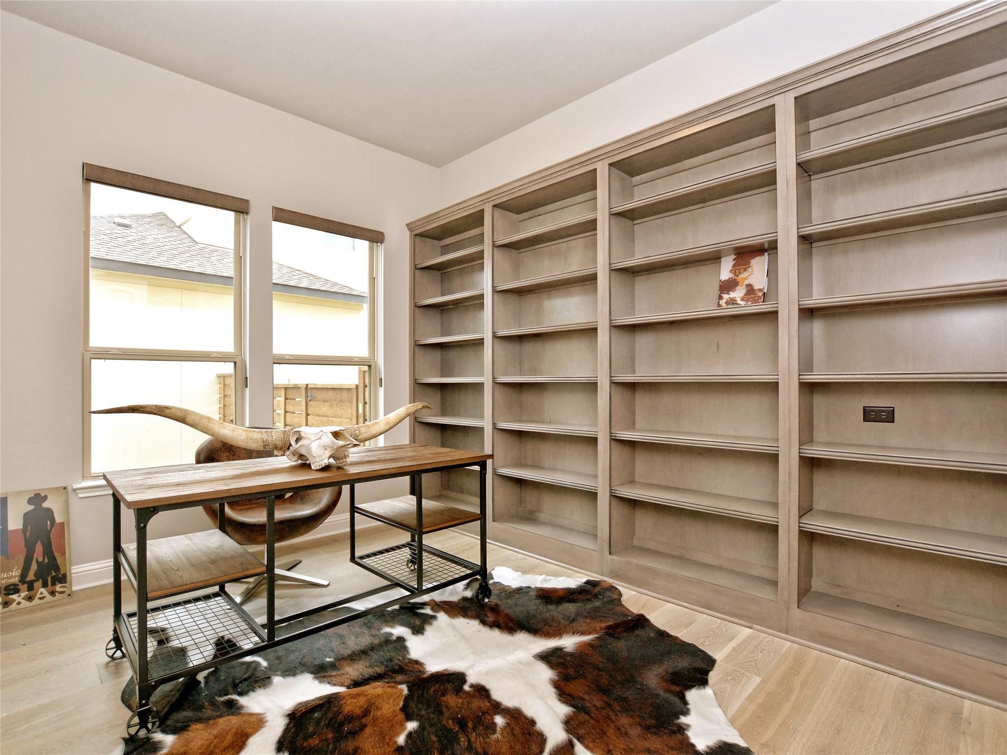 11000 Cut Plains Loop Property Photo 10
