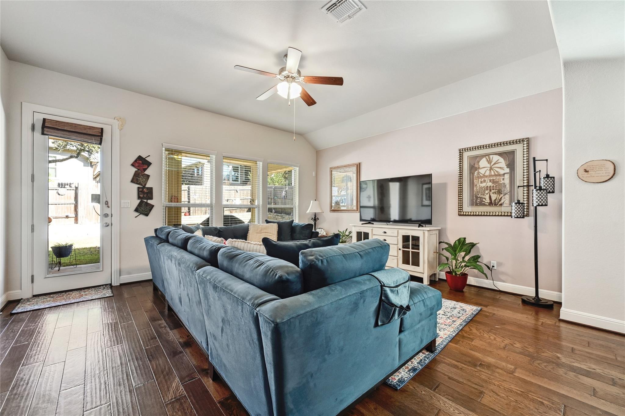 116 Gallatin Dr Property Photo 8