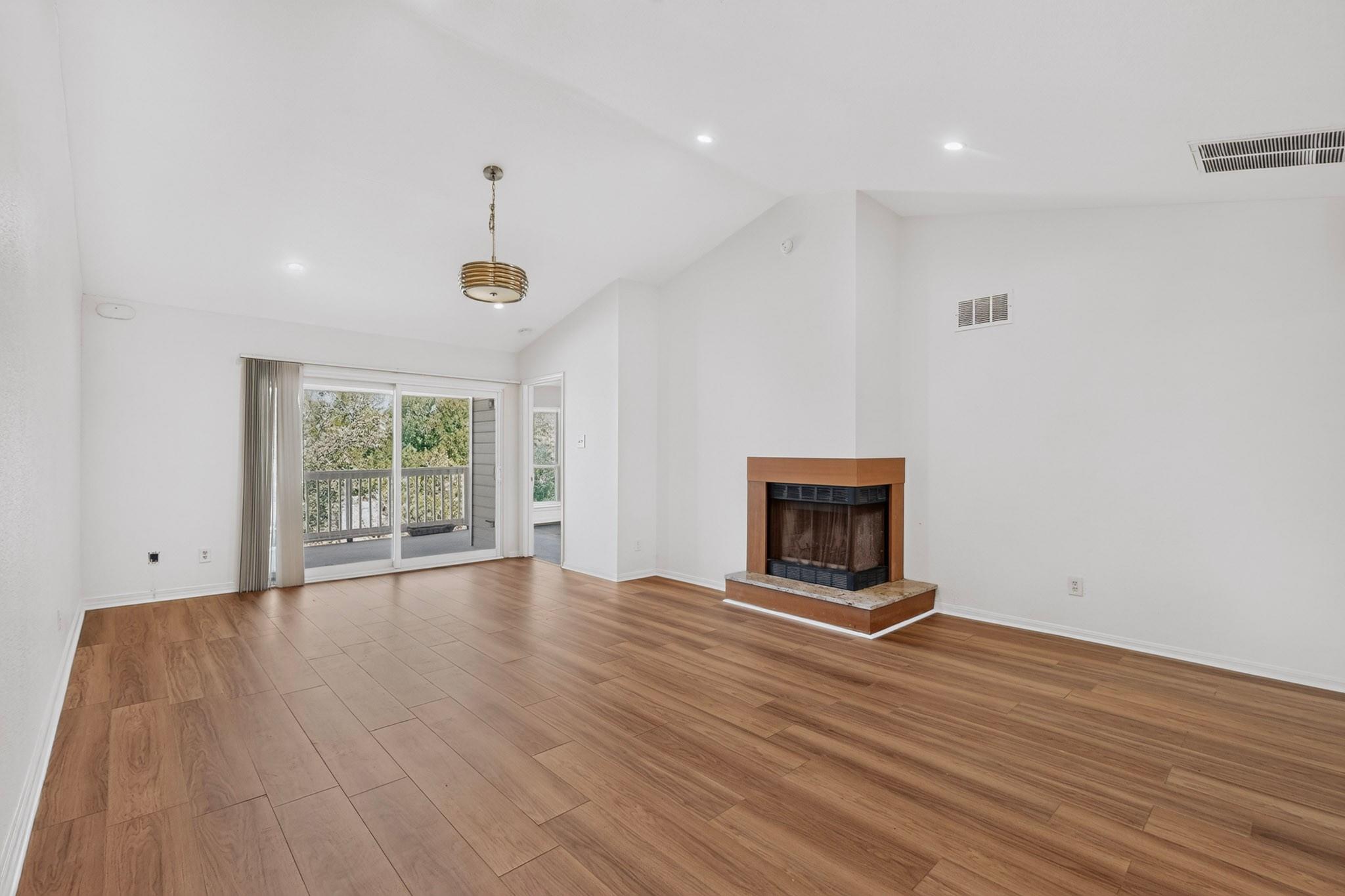 2450 Wickersham Ln #1008 Property Photo 2