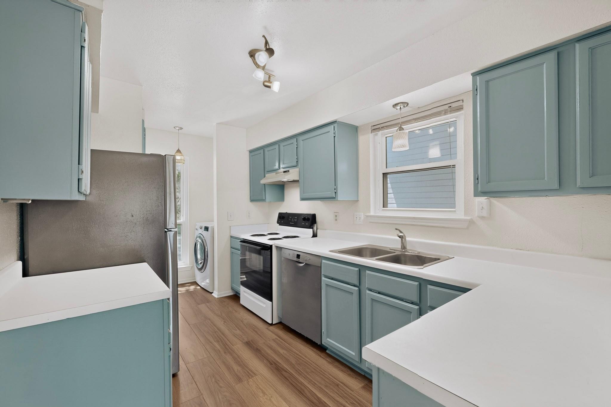 2450 Wickersham Ln #1008 Property Photo 14