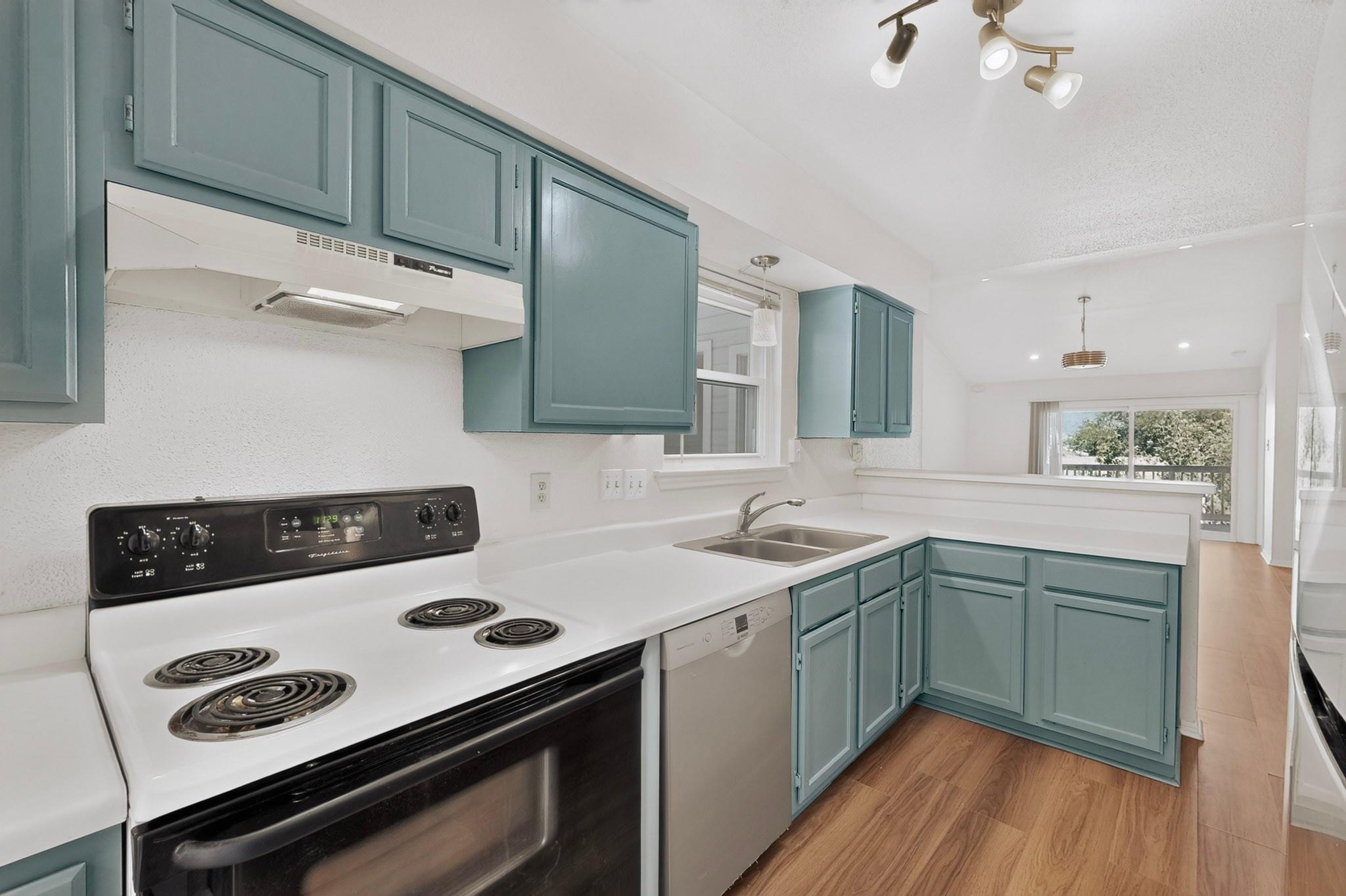 2450 Wickersham Ln #1008 Property Photo 15