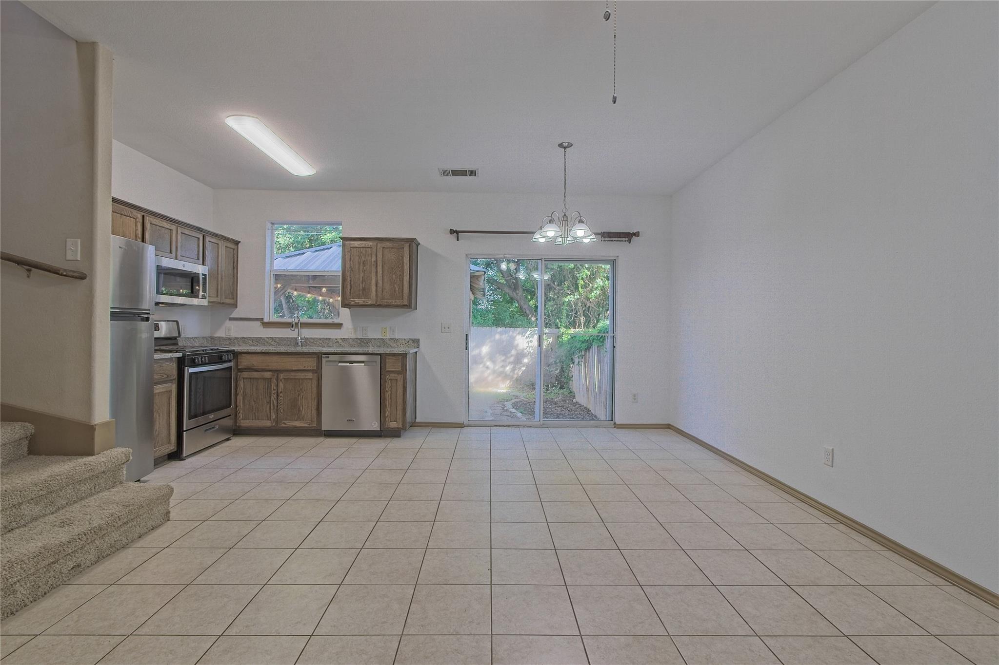 2903 Whisper Oaks Ln #a Property Photo 9
